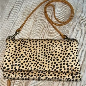 Ceri Hoover Currey Crossbody
